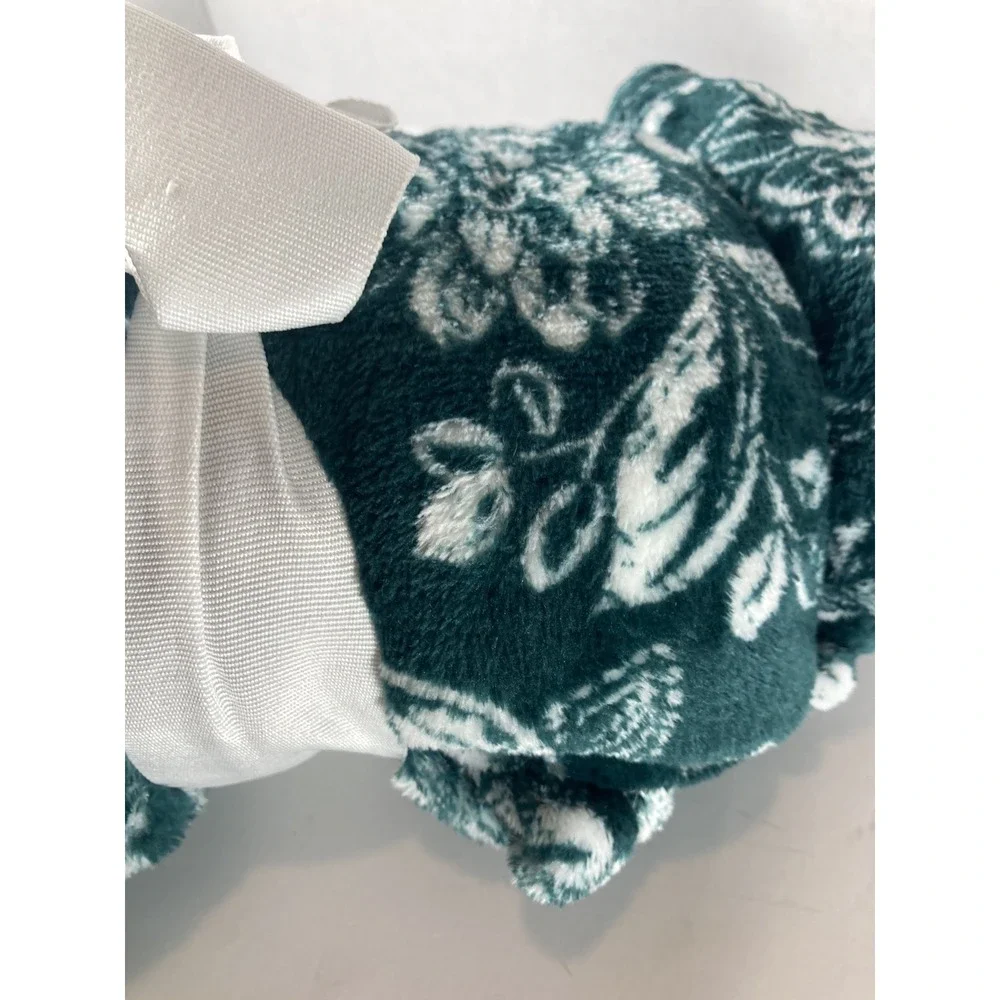 NO Sew Throw Kit   Christmas fleece New 50
